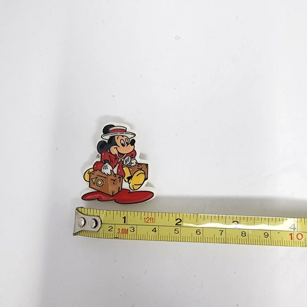 Vintage Disney World 1980s Traveling Mickey Mouse Traveling Man‎ Suitcase Pin
